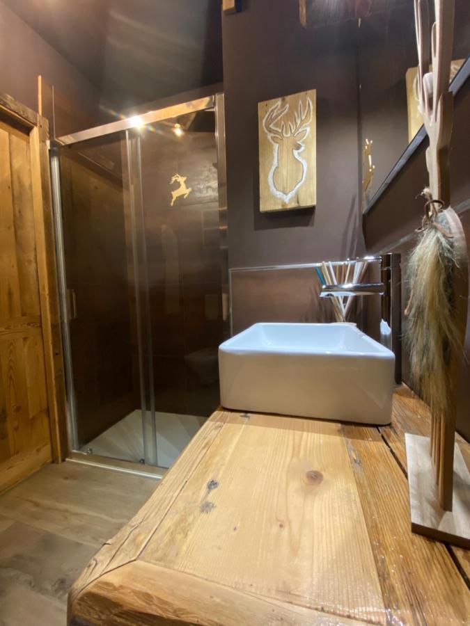 Calore Di Una Casa Di Montagna 坎皮泰洛迪法萨 外观 照片