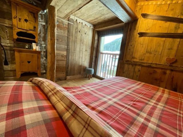 Calore Di Una Casa Di Montagna 坎皮泰洛迪法萨 外观 照片